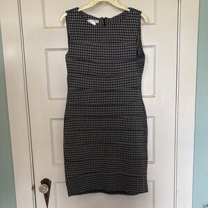 London Times Black and Gray Houndstooth Midi Sheath Dress Size 10
